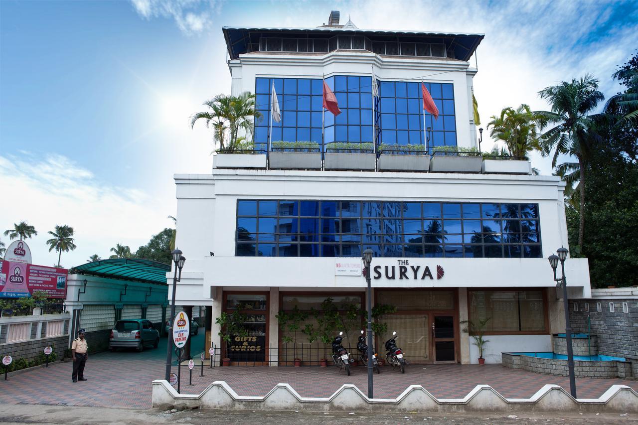 Отель The Surya, Cochin Ангамали Экстерьер фото